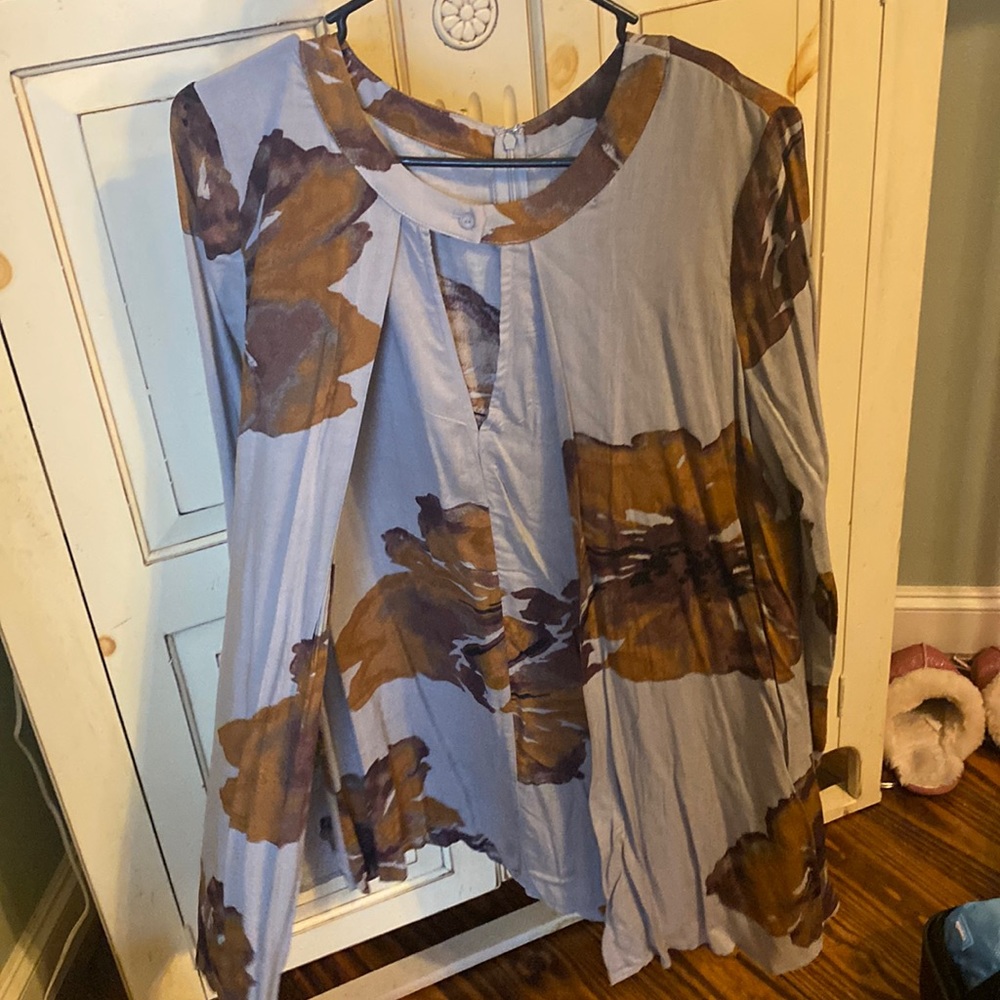 NWT FLIPPY GRAY AND BROWN FRESS